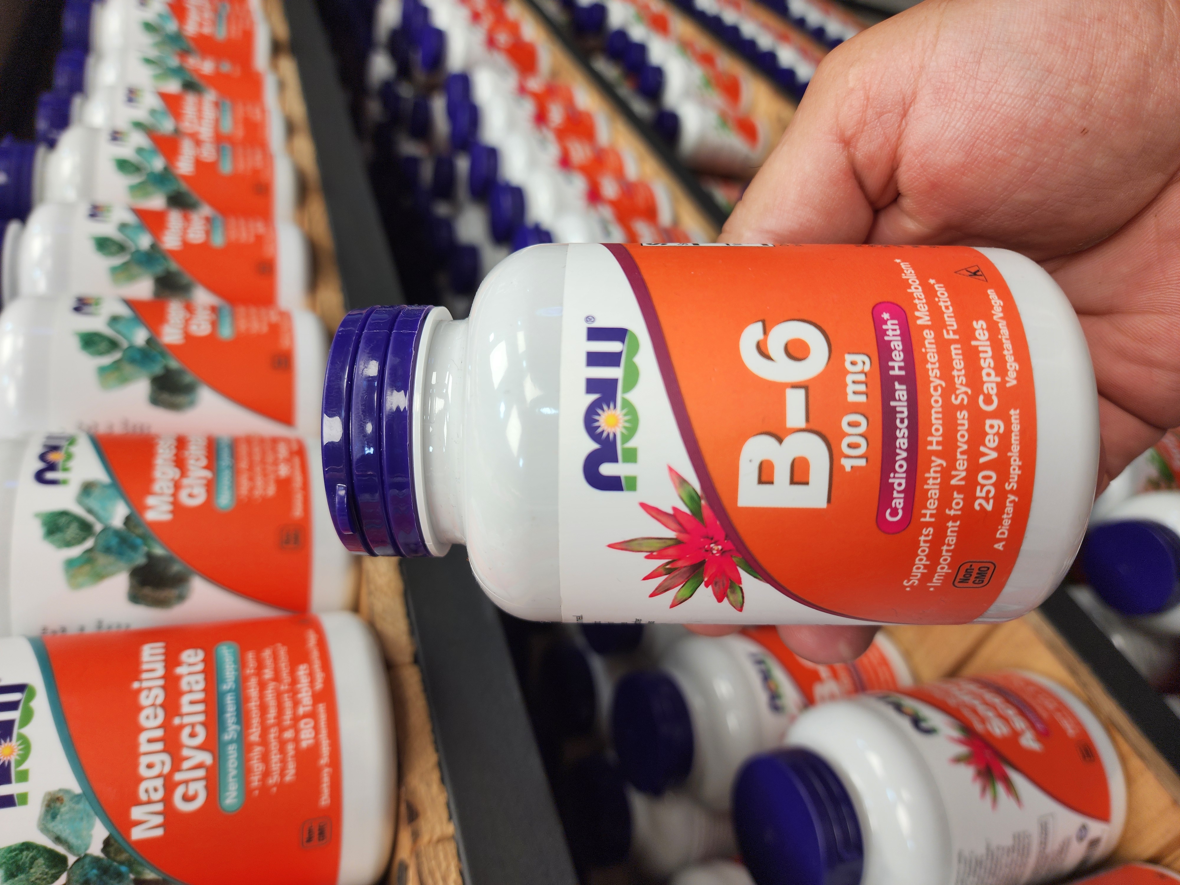 ویتامین B6 ناو فودز (100mg) ۲۵۰ عددیVitamin B-6 100 mg Veg Capsules